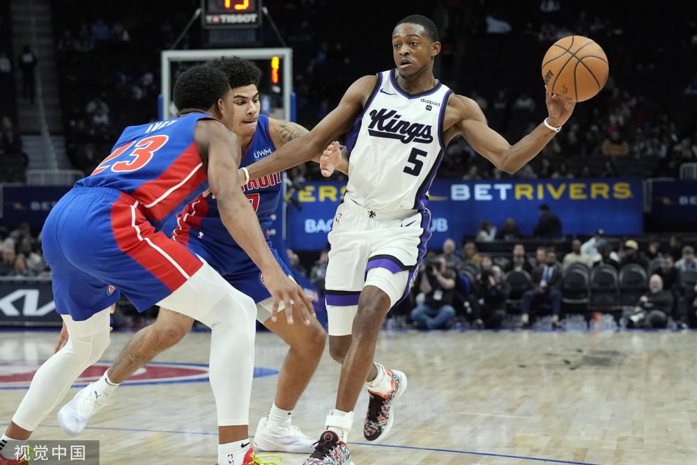 展现出不同 展现出不同