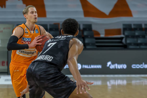 郑钦文将与 郑钦文将与